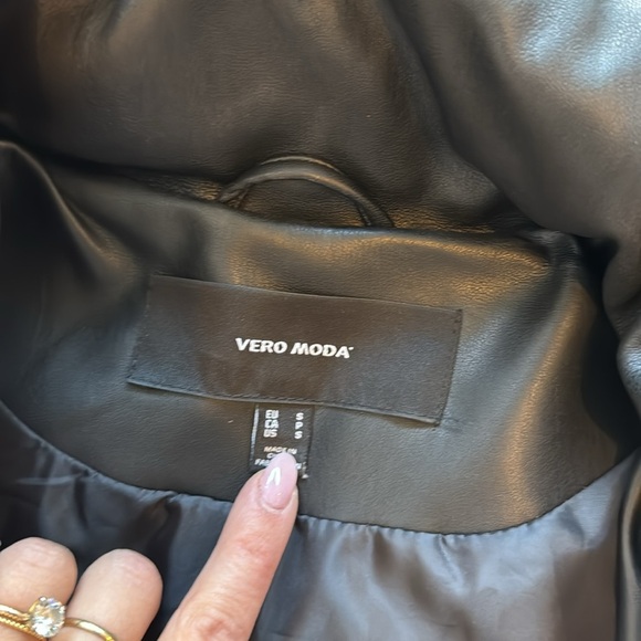 Excellent condition puffer coat - Picture 5 of 5